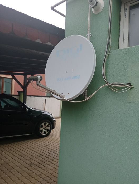Antena satelit Digi
