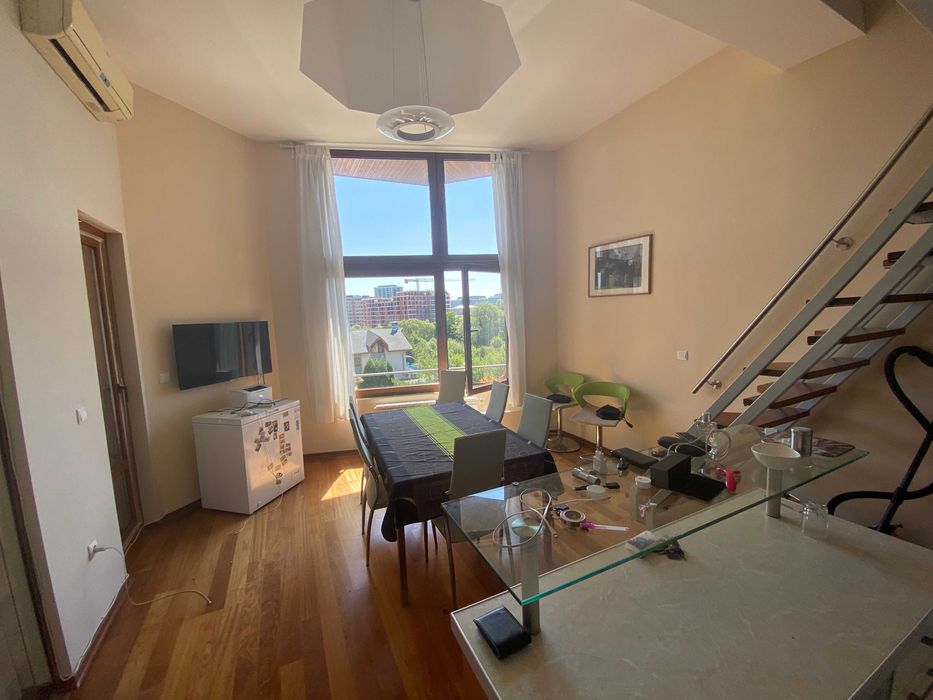 Апартамент 4стаен-Ам. колеж