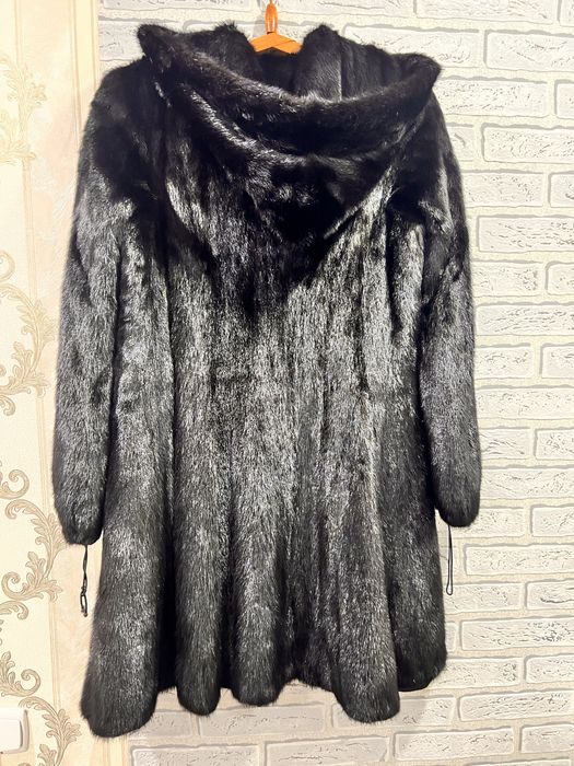 Продам шубу норковую