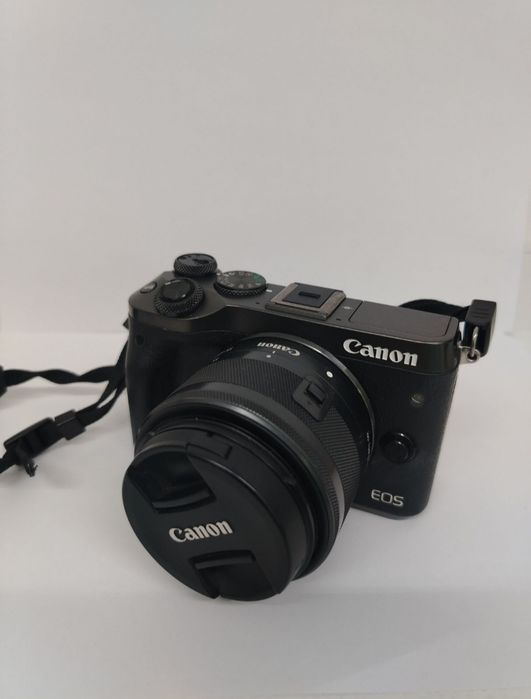 Фотоаппарат Canon m6
