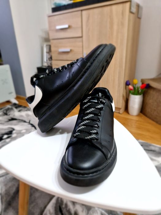 Adidași Alexander McQueen