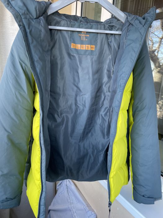 Зимняя куртка на  пуху