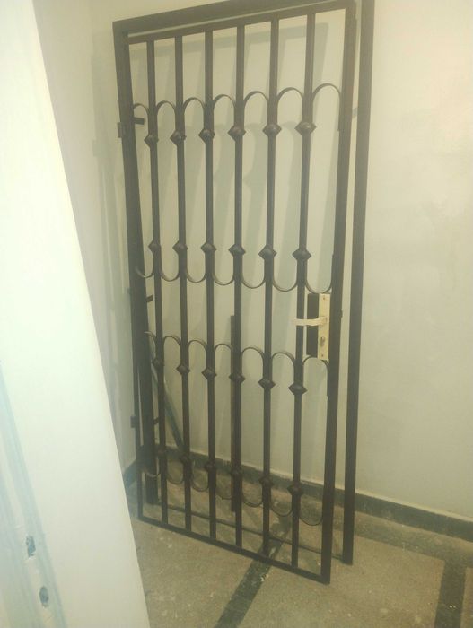 Метална врата( решетка)