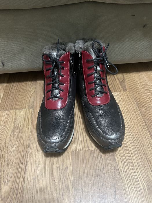 Ботинки зимние женские