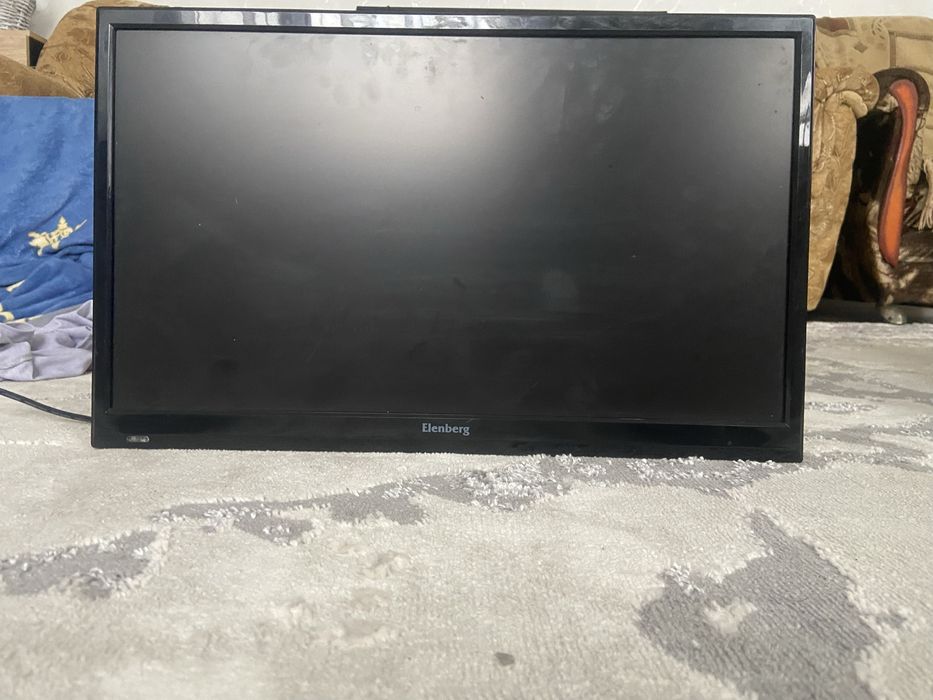 Продам очень удобный телевизор ELENBEGRG