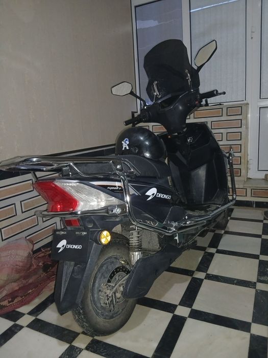 Skuter sotiladi yangi pul kerakligidan sotilyapti