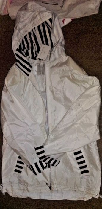 женская куртка дождевик немецкая новая морской стиль белая с синим