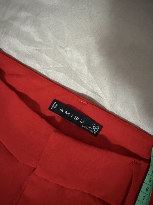 Pantaloni eleganti conici