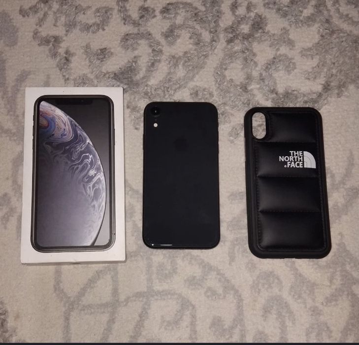 Продам Айфон XR 64гб