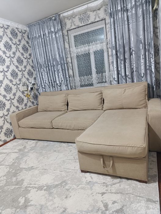 Продается диван раскладной.