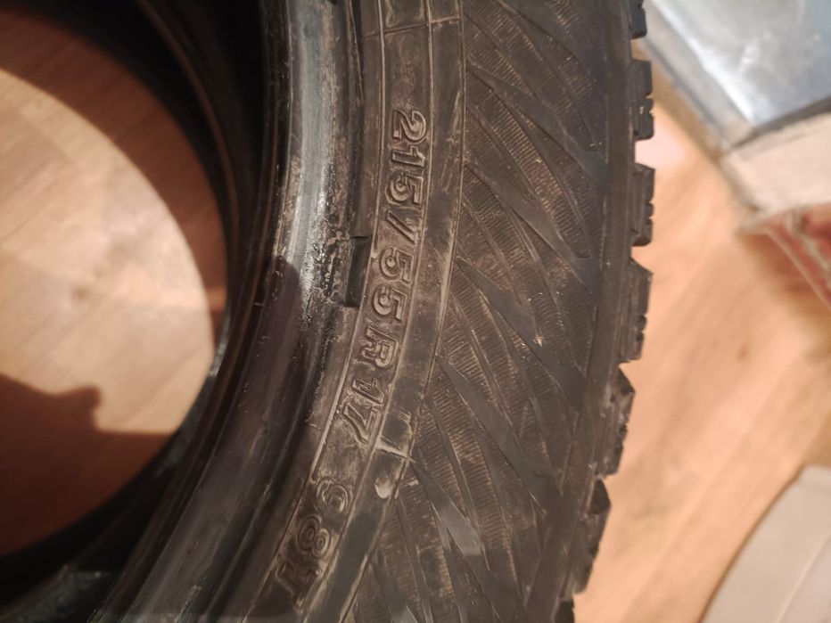 Продам шины 215/55/17