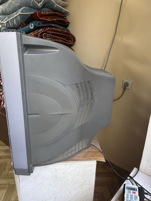 Срочно продам телевизор