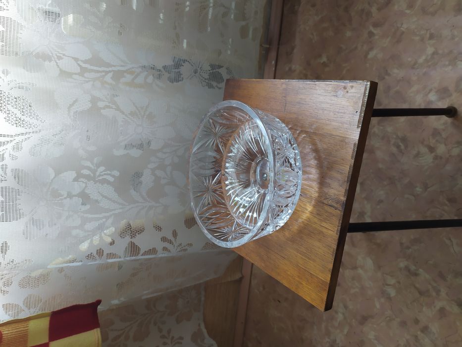 Хрустальная конфетница