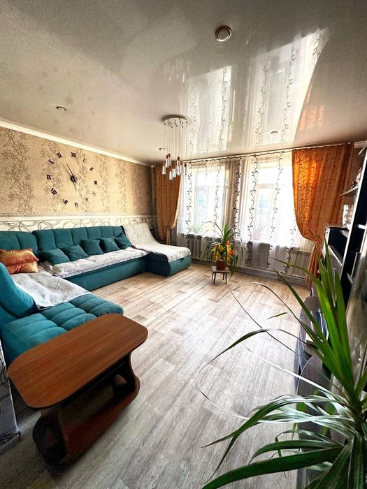 Продам 4х комнатный дом в центре