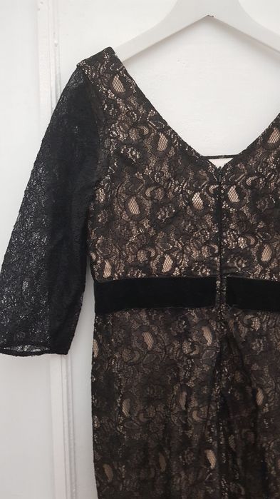 Rochie de ocazie,firma Bien Savvy, marime 46 dantela neagra