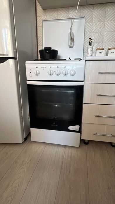 Продам газ плита Greta