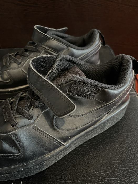 Adidași Nike copii negri – mărime 35 - Stare Foarte Bună
