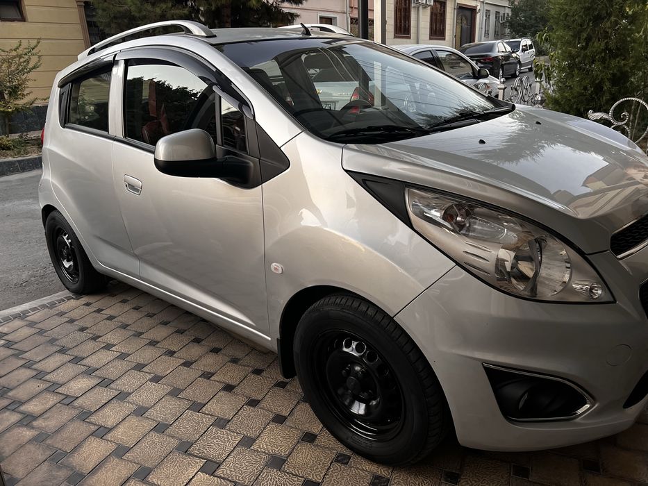 Arenda Spark 4 pozitsa avtomat full 2021 yil probeg 33,500 km
