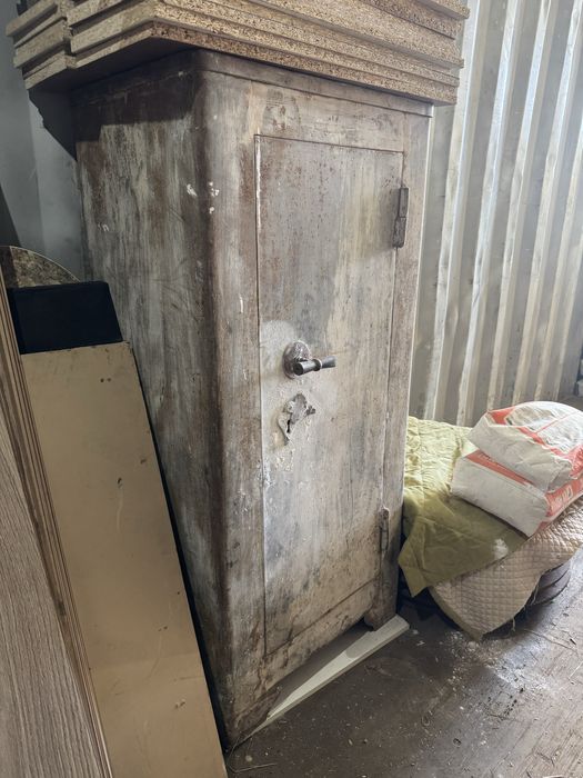 Советский сейф толстостенный