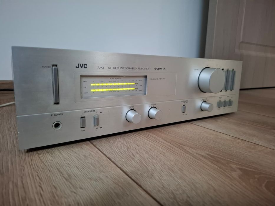 Amplificator  JVC  A-X1
