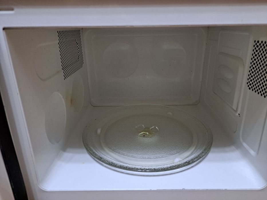 Cuptor cu microunde DAEWOO