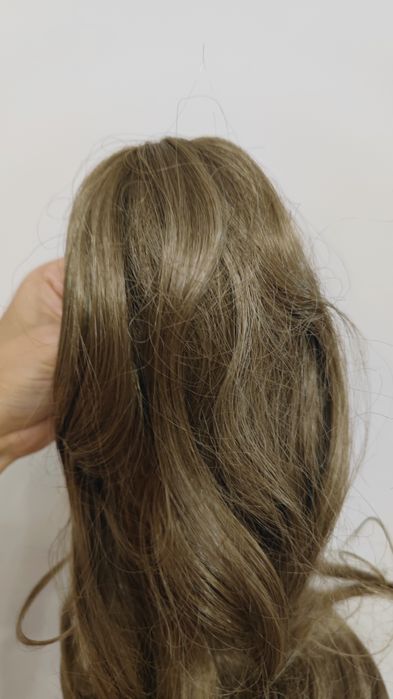 Продам парик хвостик на заколке