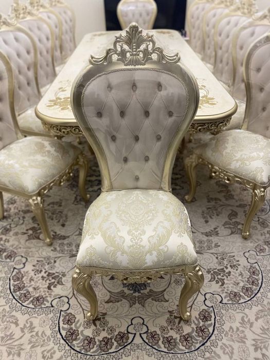 Цехтан жозибакор стол ва стуллар