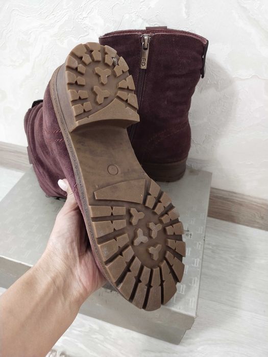 Продам зимние ботинки, натуралка