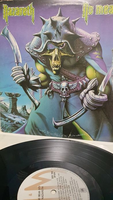 Не плохой город !   1978 г .Nazareth  !