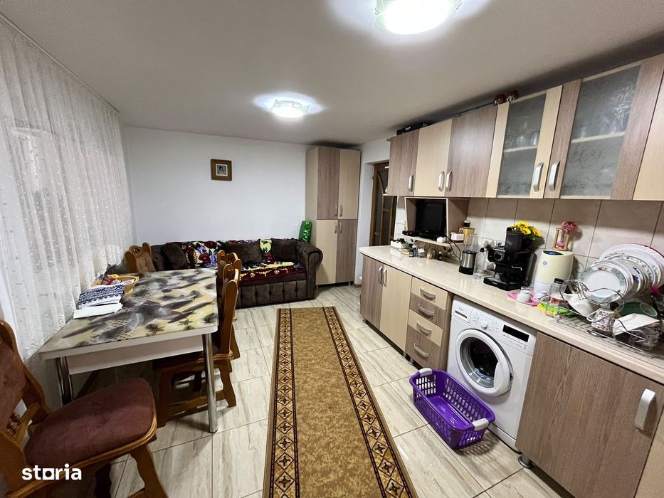 Casa P+M , foisor si bucatarie exteriora - Zona Cornisa