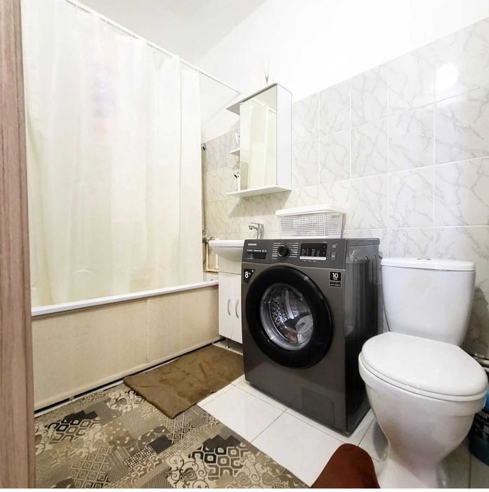 продается 2 ком квартира район Кунаева