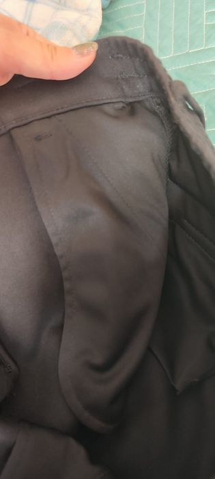Продам школьные брюки ( новые)