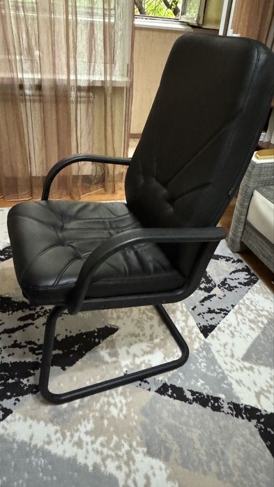 Кресло в хорошем состоянии