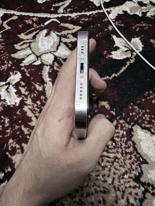 Iphone 12 pro 128/85