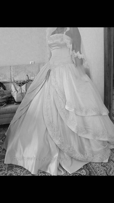 Свадебное платье