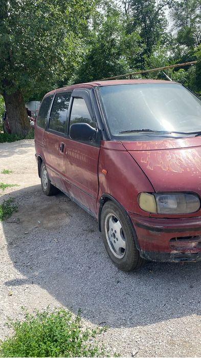 Продаю Ниссан Серену