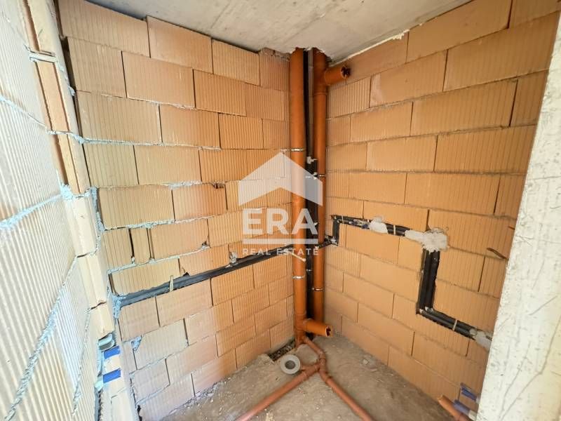 Продава се Двустаен апартамент в Варна, Виница - 61 кв.м за 1638 €/кв.м - Снимка #3