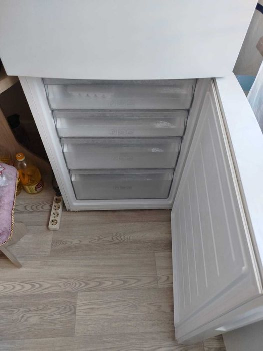 Продам холодильник