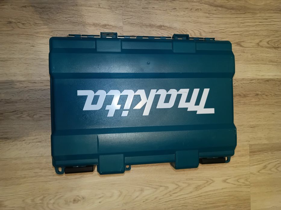 Masina de gaurit si insurubat cu percutie Makita DHP458