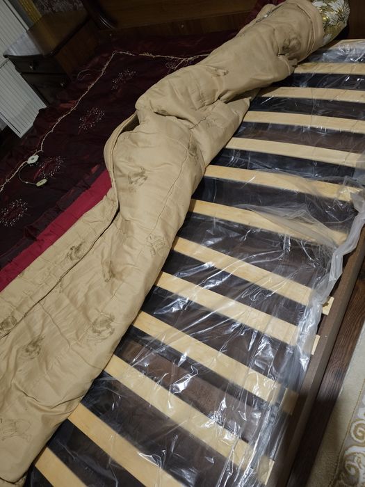 Спальный гарнитур дерево