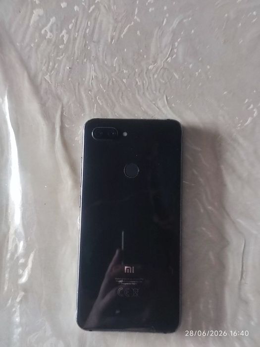 Xiaomi 8 lite batafsil pastda