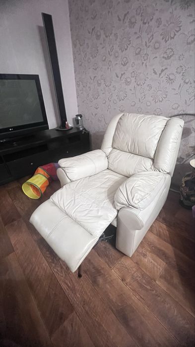 Диван и кресдо раскладные