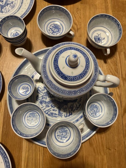 Colecție de boluri, farfurioare și cești chinezești bob de orez