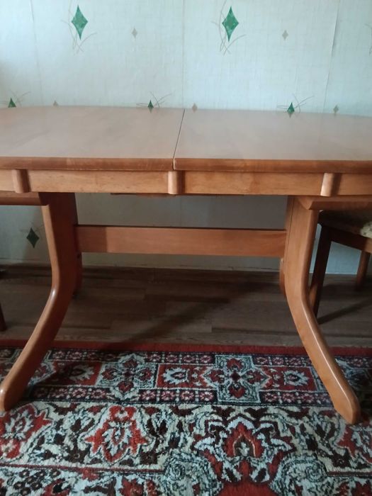 Стол со стульями  новые (Малайзия)