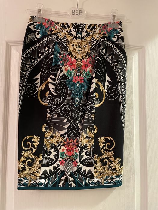 Разпродажба на дрехи Versace