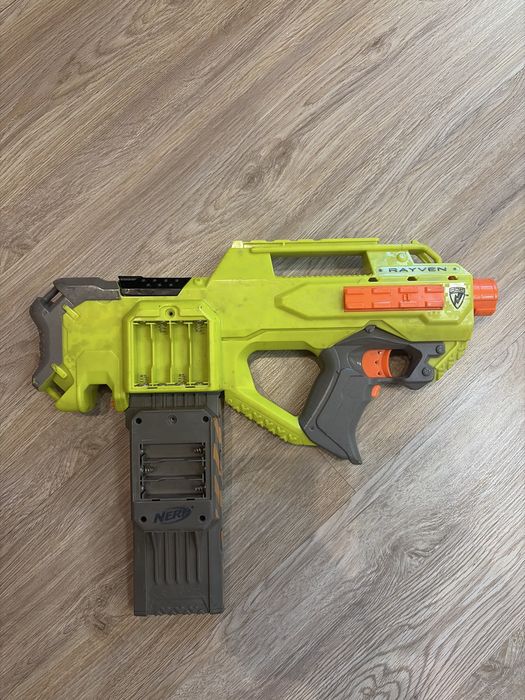 NERF Rayven (оригинал Hasbro) — бластер с электроприводом (б/у)