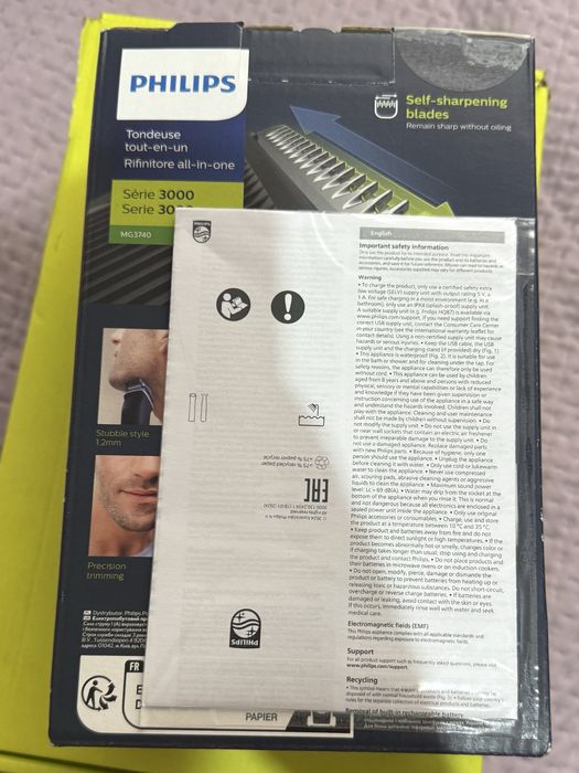 PHILIPS series 3000 mg3740/15