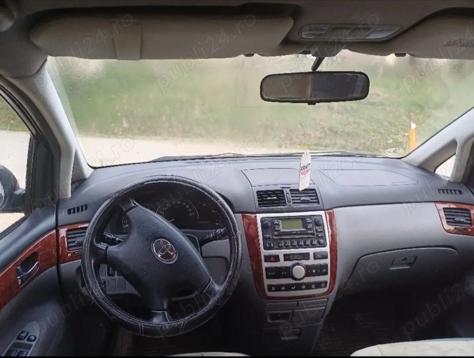 vand toyota avensis verso