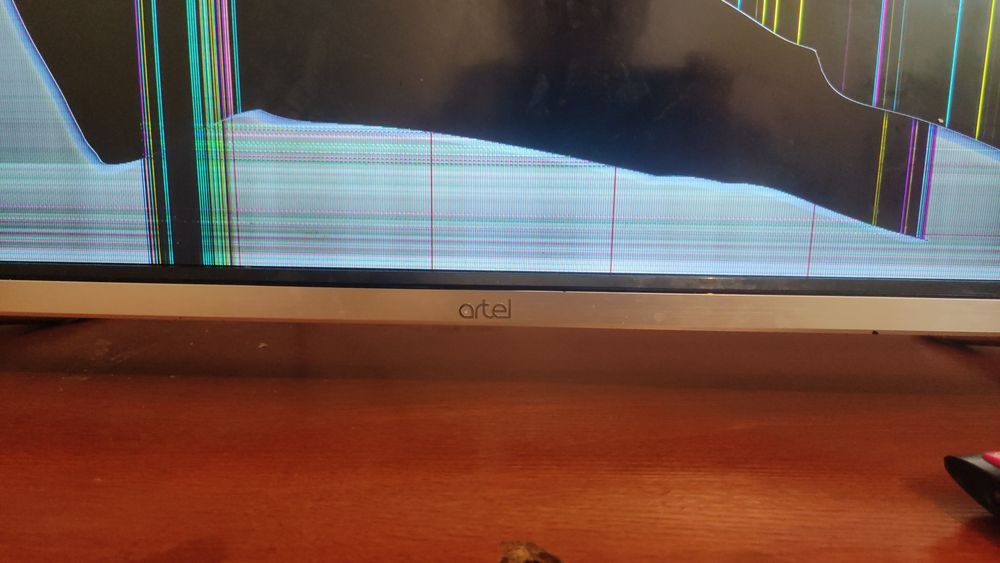 Телевизор Artels,