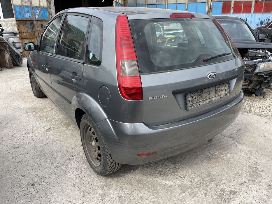 Ford Fiesta 1.6i 100кс 2005г На Части